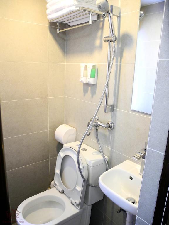 Kowloon Mongkok 1812 Guest House هونغ كونغ الغرفة الصورة